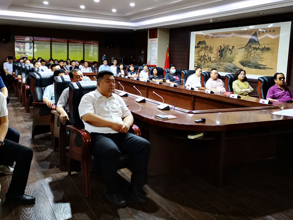南宫NG28集团党委组织党员集中观看建党百年庆祝大会
